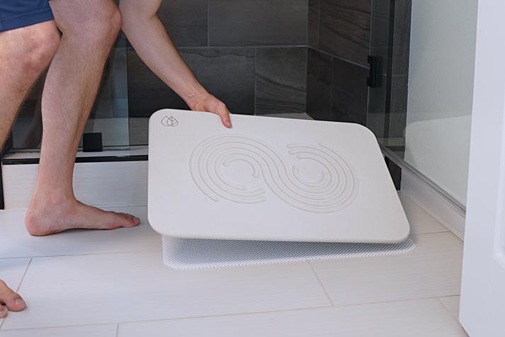 Review: This Stone Bath Mat Changed My Bathroom for the Better