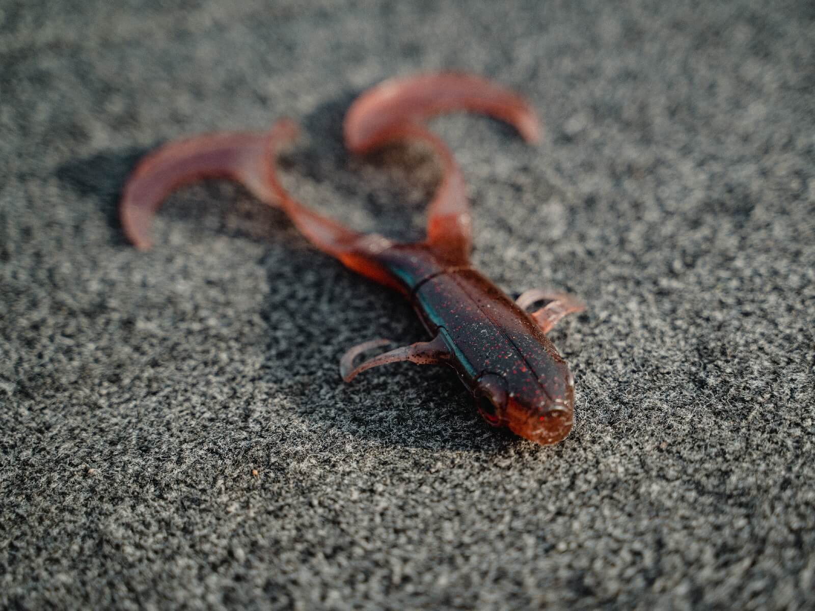 mego-color_amber-rust.png