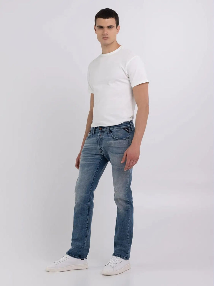 Replay M9Z1 Straight Jeans M9Z1 00075952D –