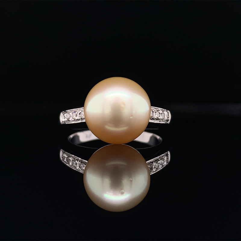 Pearl With Side Diamonds Ring