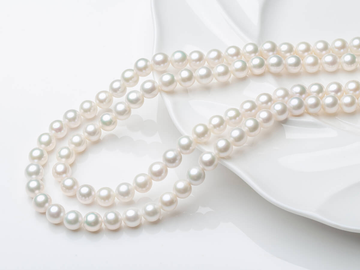 freshwater ak pearl strands.jpg__PID:6dfdf609-fa83-4994-8729-e3a38ec755aa