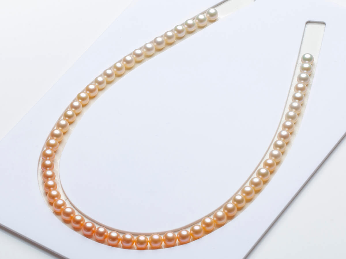 freshwater pearl strands.jpg__PID:8d54ae95-2be6-40eb-bfa4-8c01ffc92682