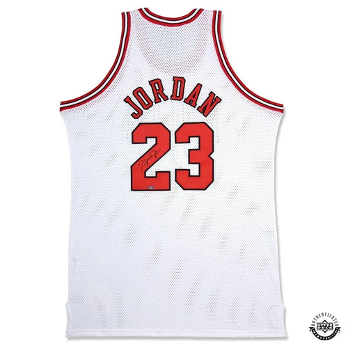 Michael Jordan Chicago Bulls Upper Deck Autographed Red 1989