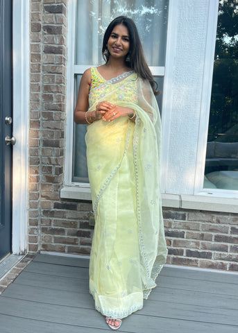 Yellow Organza Embroidered Saree Set Design by GOPI VAID at Pernia's Pop Up  Shop 2024