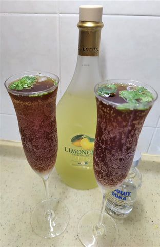 Limoncelle Cocktail with Mint