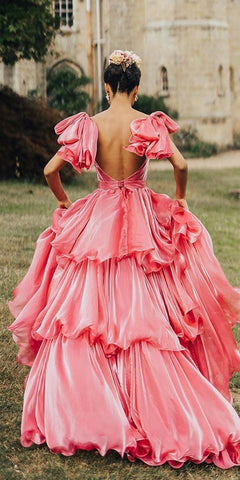 2023 wedding trends mismatched colorful wedding floral dress style inspiration florals unique nontraditional ideas
