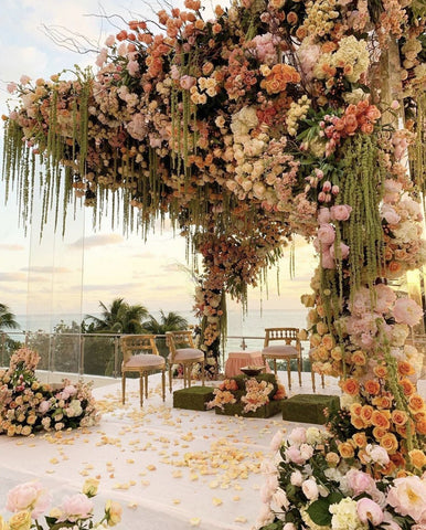 2023 wedding floral trends statement flower architectural florals column design florist inspiration wedding planning