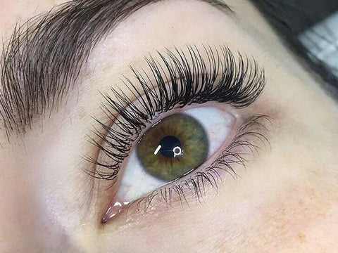 different types of lash extensions, classic lashes, volume lashes
