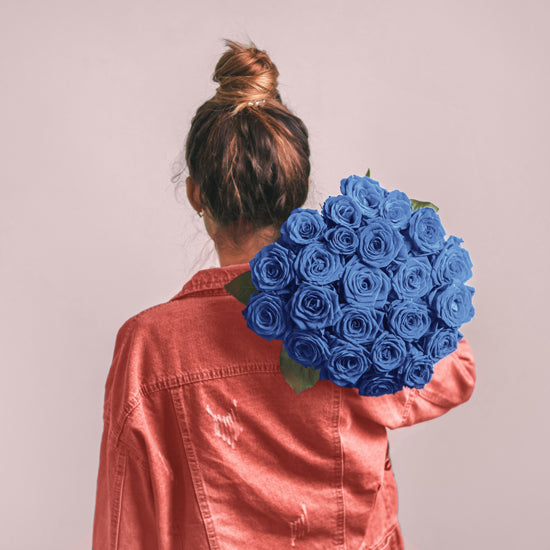 what to give to your girlfriend on her birthday - roses - la florela