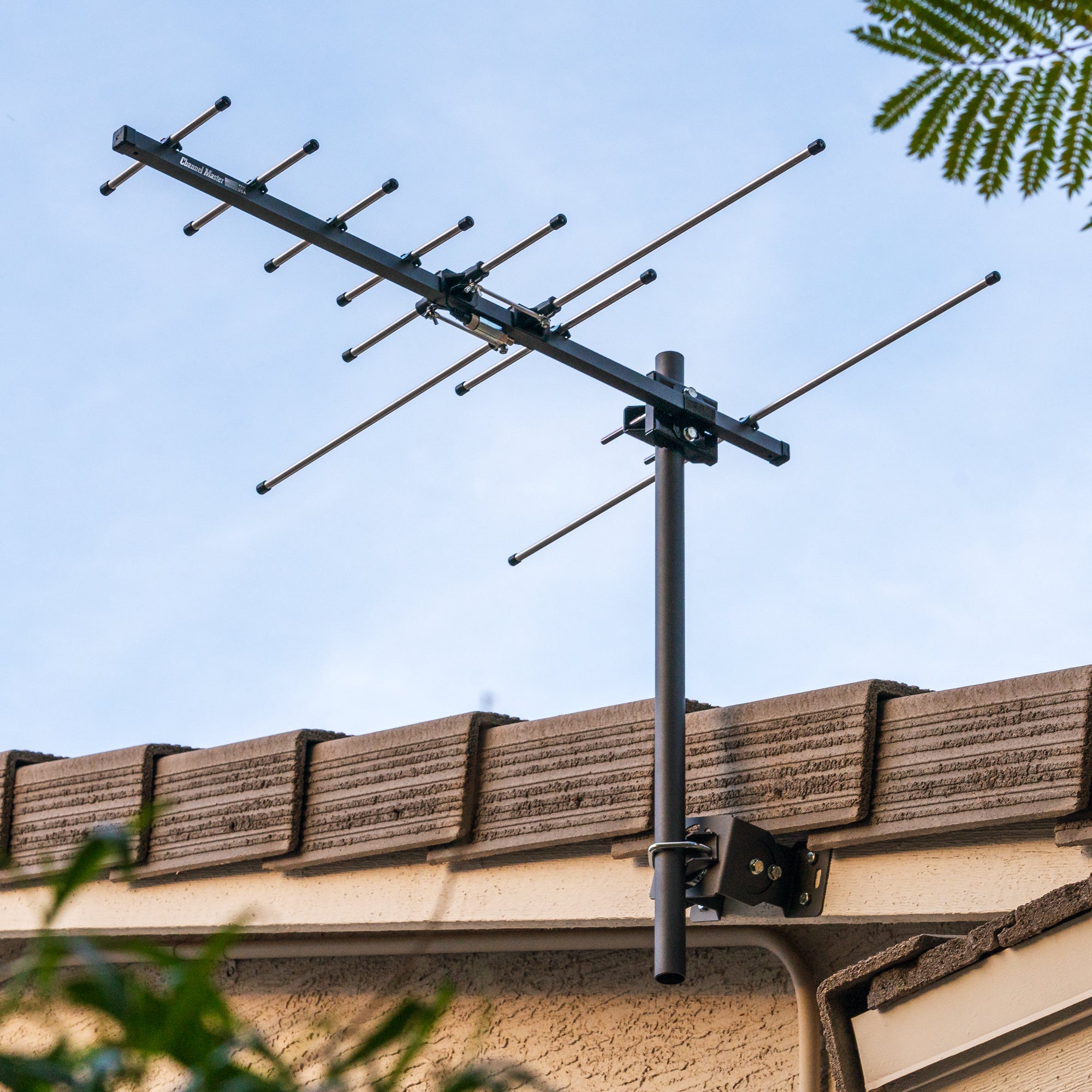 Installation terminée de l'antenne modèle Pro CM-1776