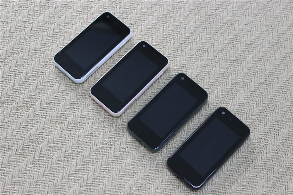 2.5 ’’ Super Mini Smartphone Android 1GB 8GB Quad Core