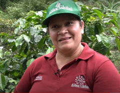 Lesbia Johana, productora de Café de Aldea Global