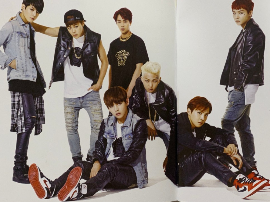 v bts dark and wild