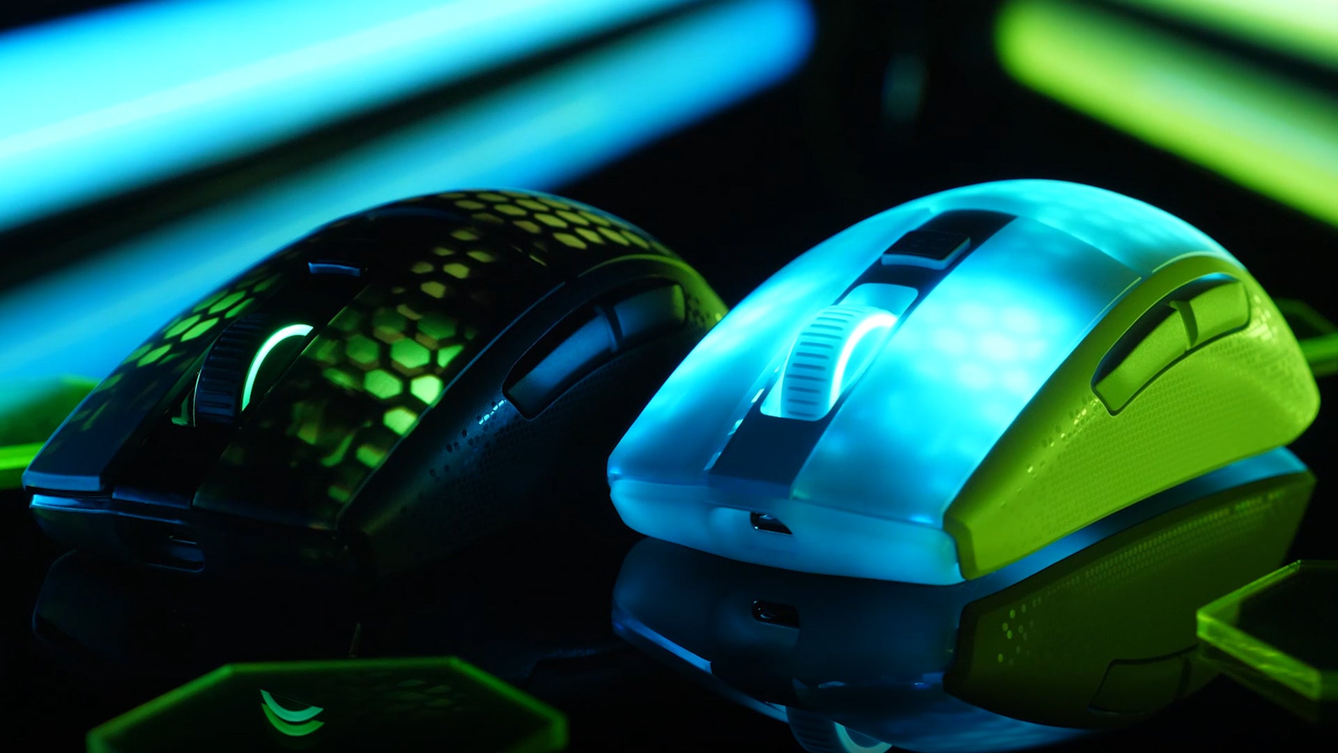 Burst Pro Air Leichte, kabellose, optische RGB-Gaming-Maus