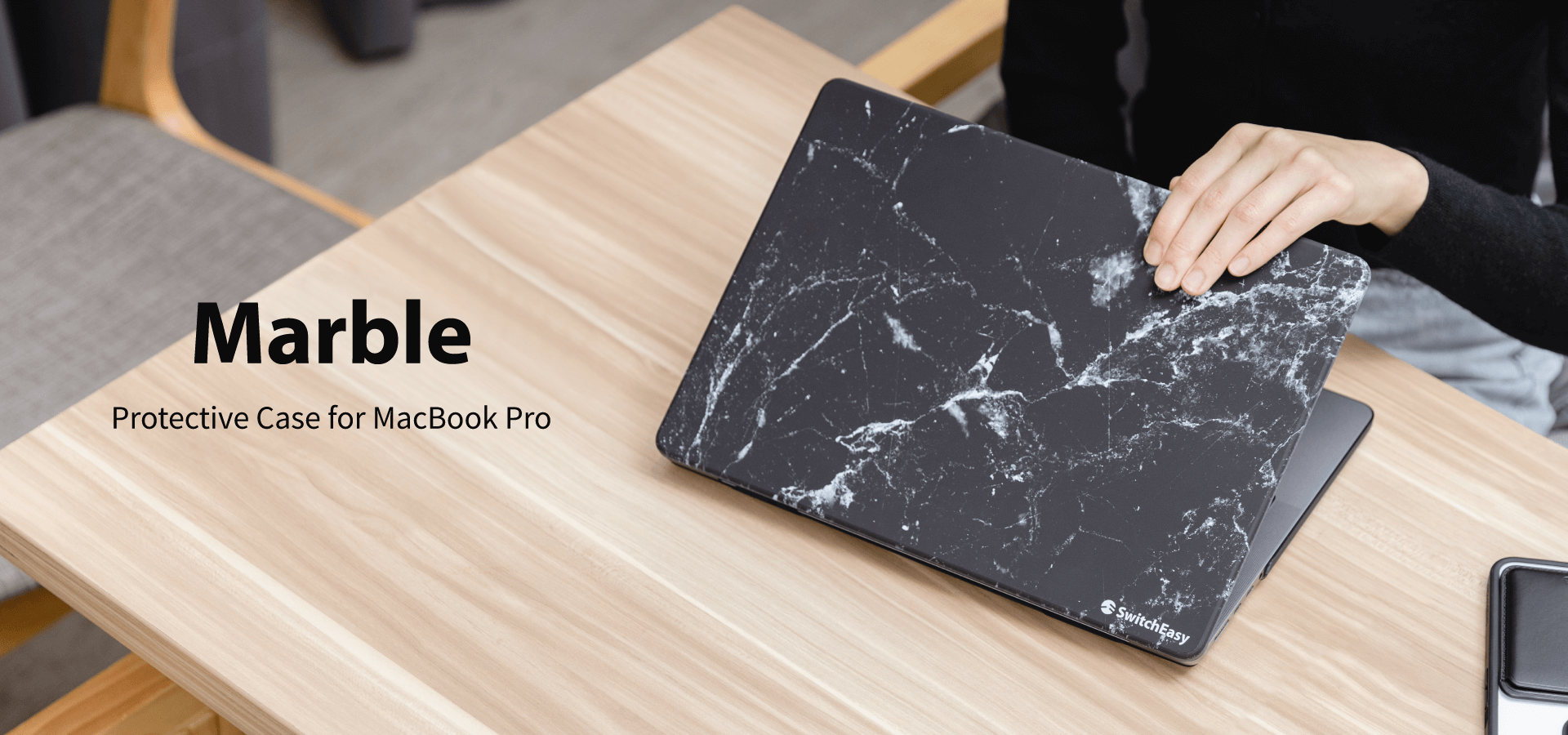 SwitchEasy Black Marble Case - For Macbook Pro 14'' 2021