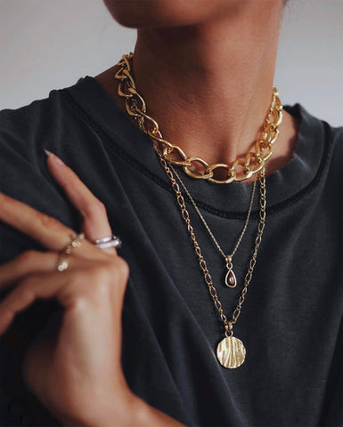 Five ways to style a chunky chain necklace – Cult of Sun