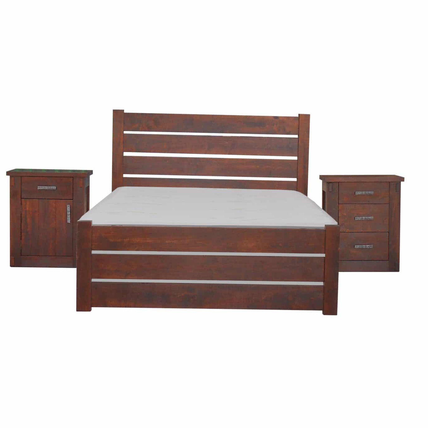 Homestead Bed with matching Nightstands