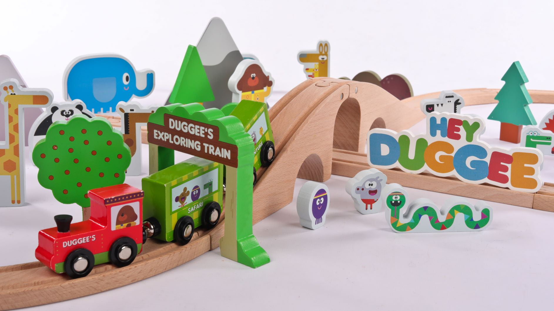 hey duggee wooden train set