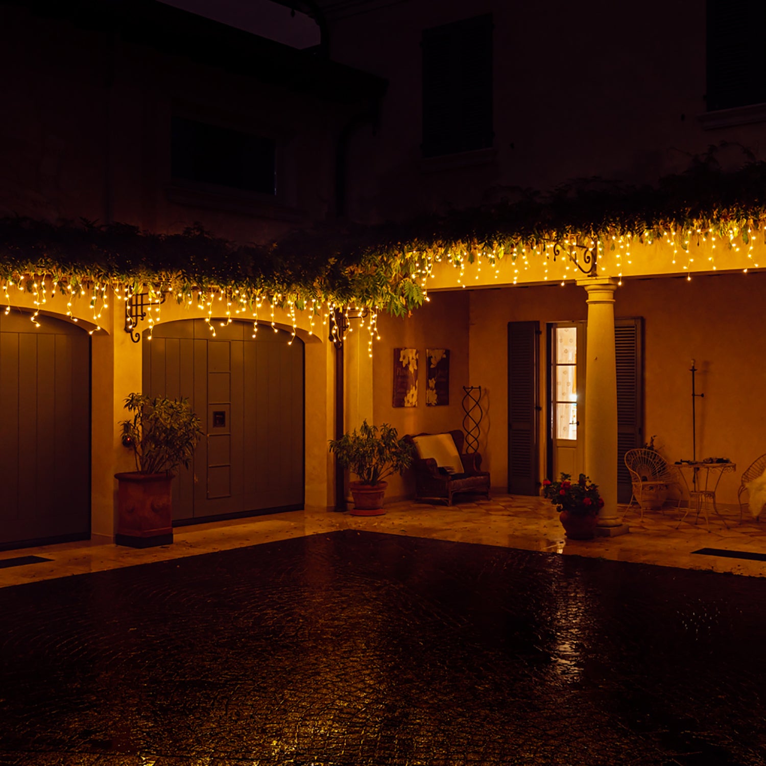Twinkly Gold & Silver 190 LED Smart Icicle (16 feet) |
