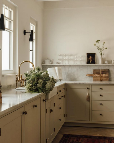 Picture country house style kitchen green