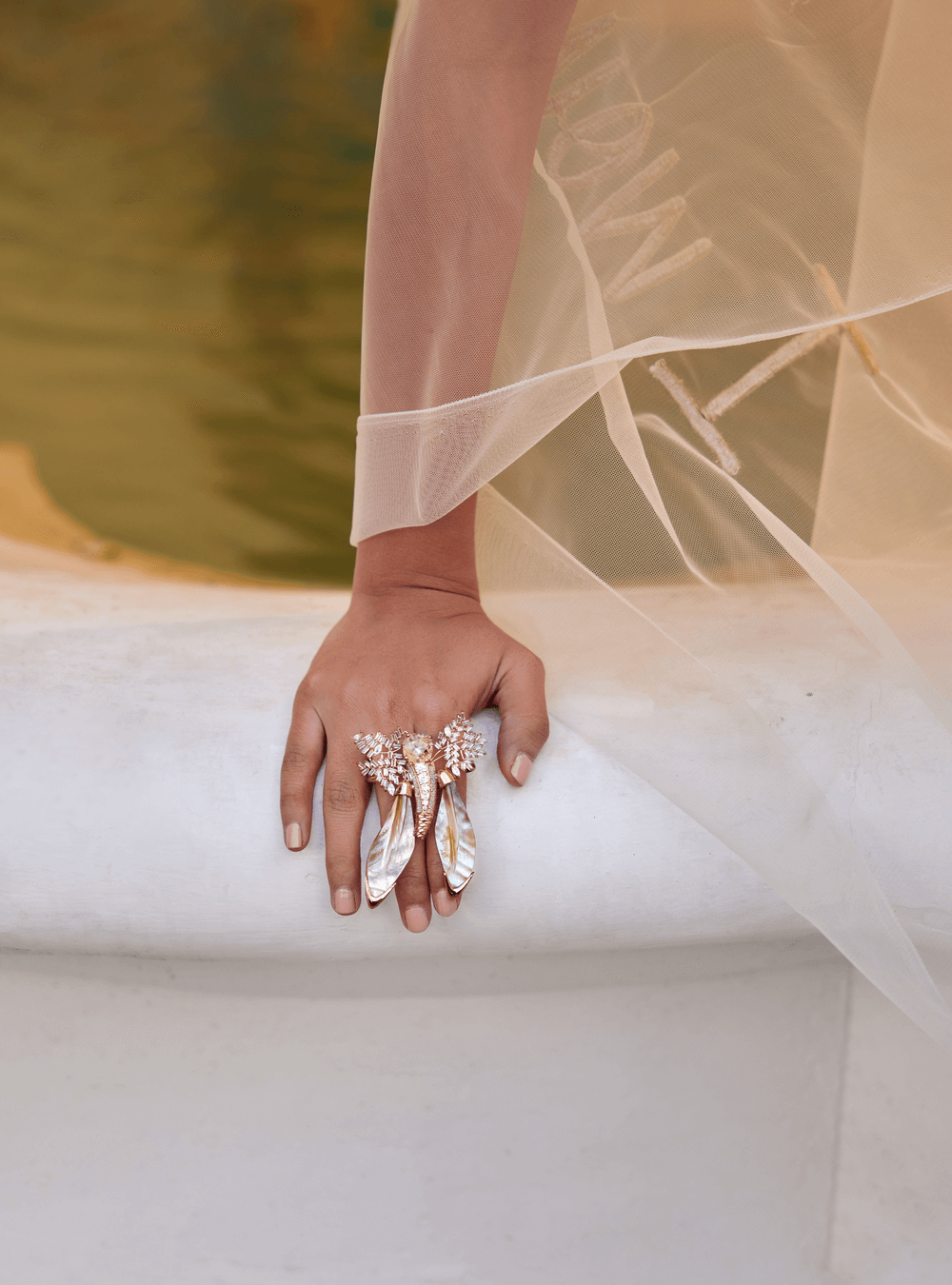 Fashion Luxury Gold Cutting CZ Silver Jewelry Wedding Couple Saudi Arabia  Gold Shining Bride Groom Ring - China Groom Ring and Bride Ring price |  Made-in-China.com