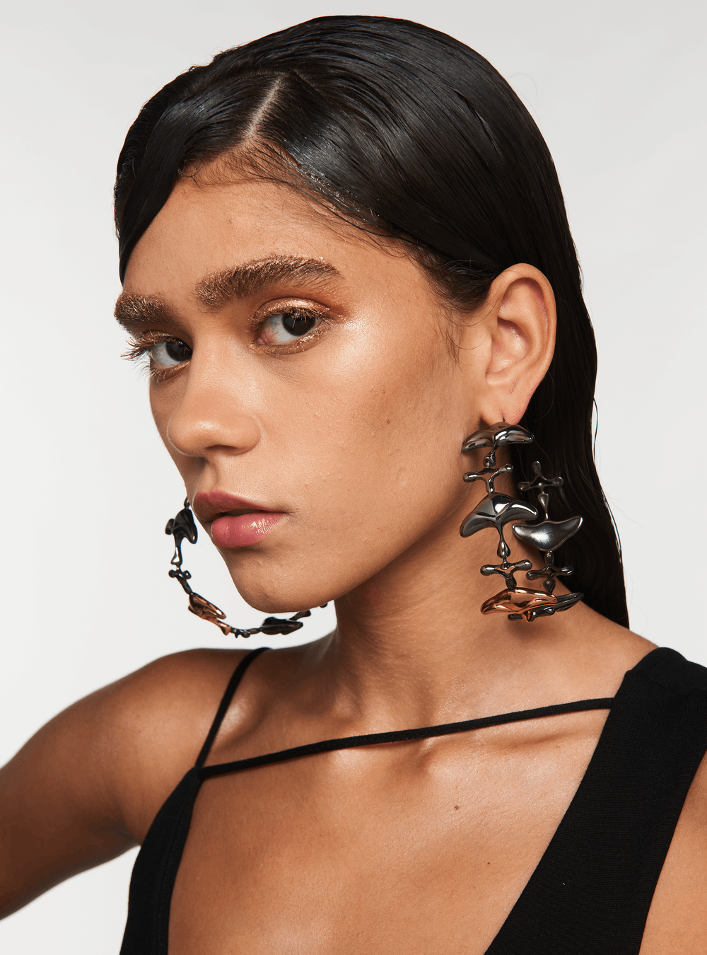 The Best Hoop Earrings for a Timeless Look [2024] – Outhouse Jewellery