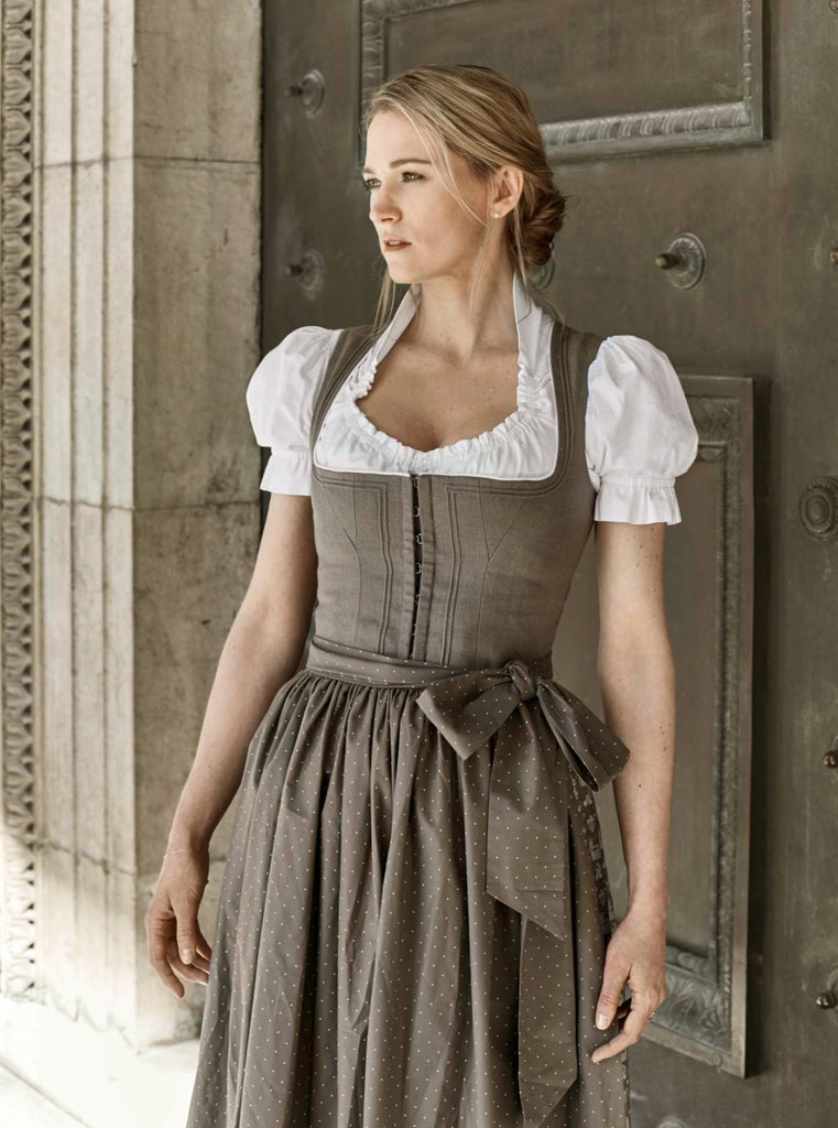 Klassisches Dirndl royal Münchner – Dirndl in