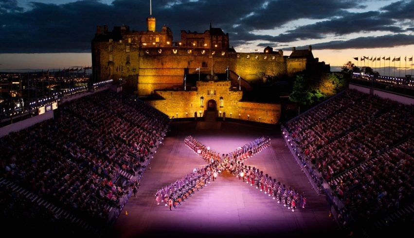 military tattoo parata militare edimburgo 