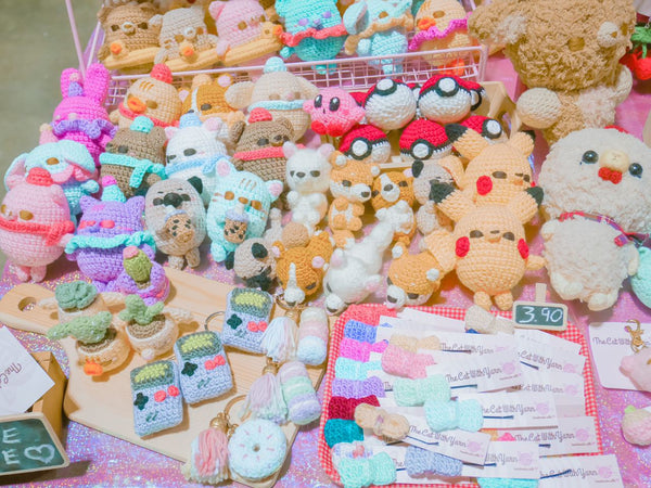 TheCatWithYarn_Gifts_EOY_AFA_Booth_Handmade_Event_ARata