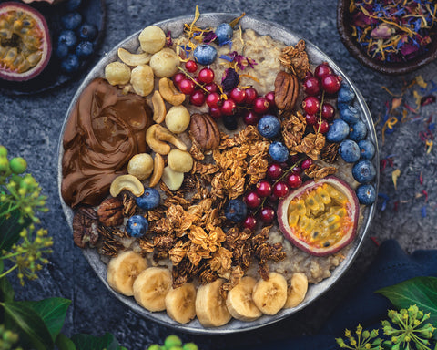 low-sugar-oatmeal-bowl