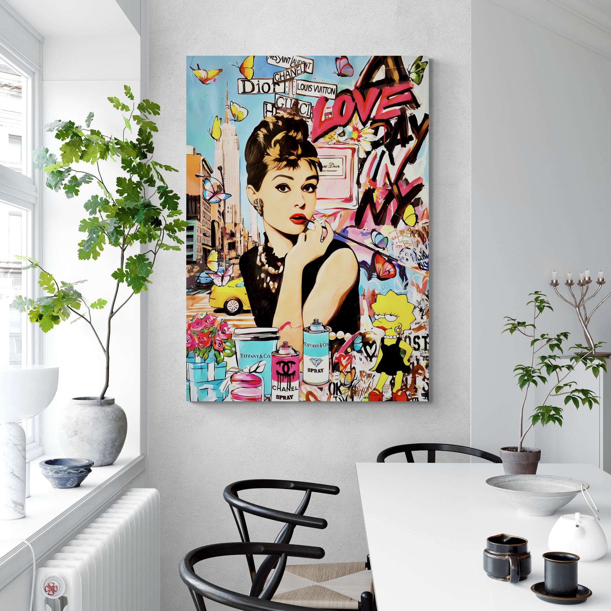 Chanel, Louis Vuitton, and Gucci lips  Chanel art, Chanel wall art, Pop  art lips