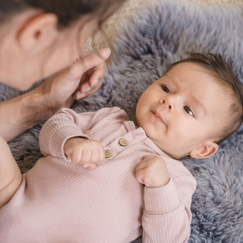 Babies love faces 