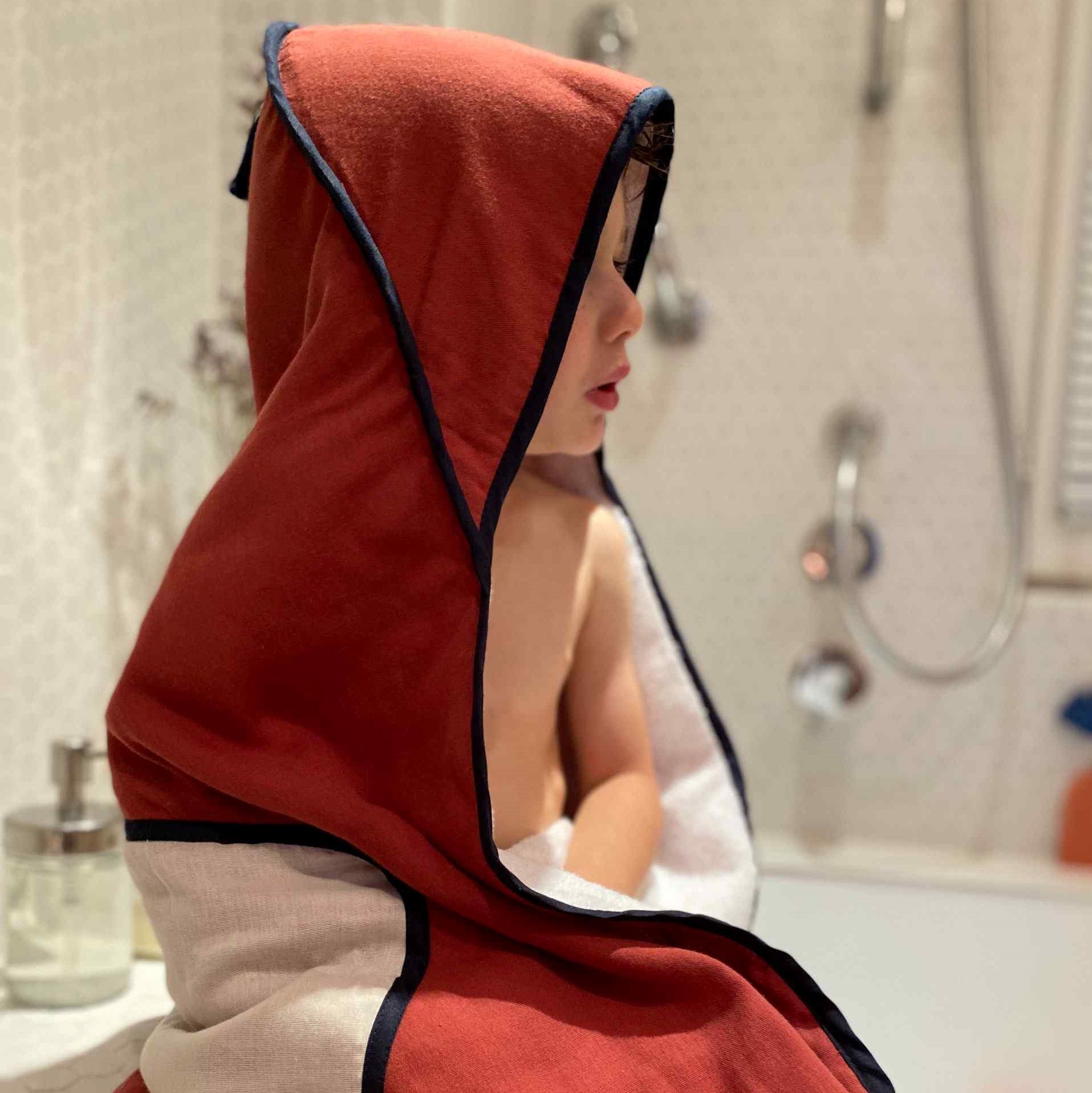 Bathing cape made in France and sustainable