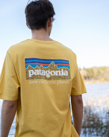 Patagnonia T-shirts - Patagonia Logo - Patagonia som brand har både sko, strømper og andet der passer perfekte til udendøresaktiviteter som passer lige til sådan et brand og dets outdoor identitet