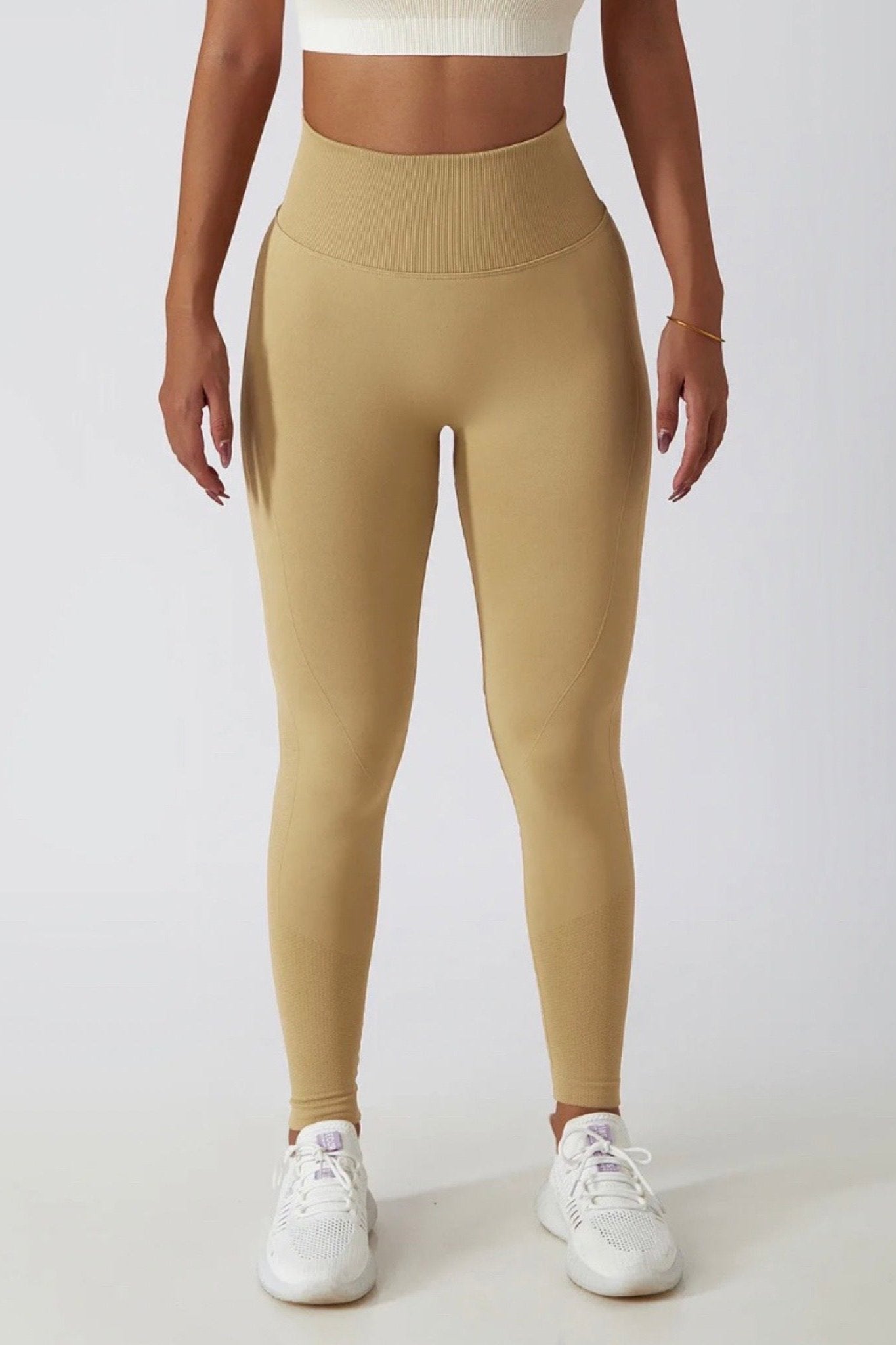 Se PERFORMANCEPRO Scrunch Leggings Wheat - Wheat / Large hos CBL-Fitness.dk