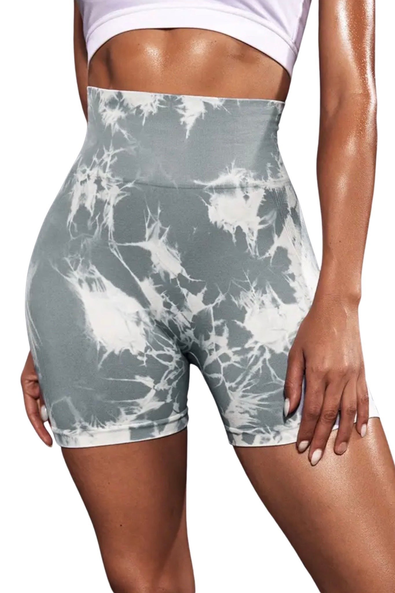 Se TIE DYE biker scrunch shorts Lightgrey - Medium / Lightgrey hos CBL-Fitness.dk