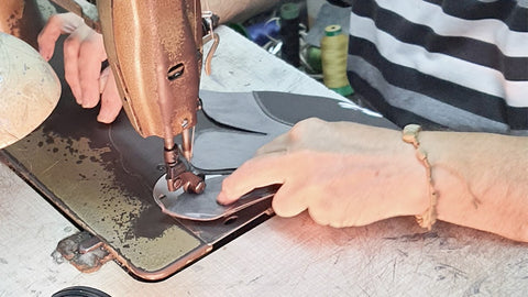 hand stitching leather shoes
