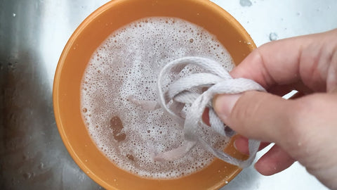 Cleaning Shoe Laces Soak Warm Water Detergent