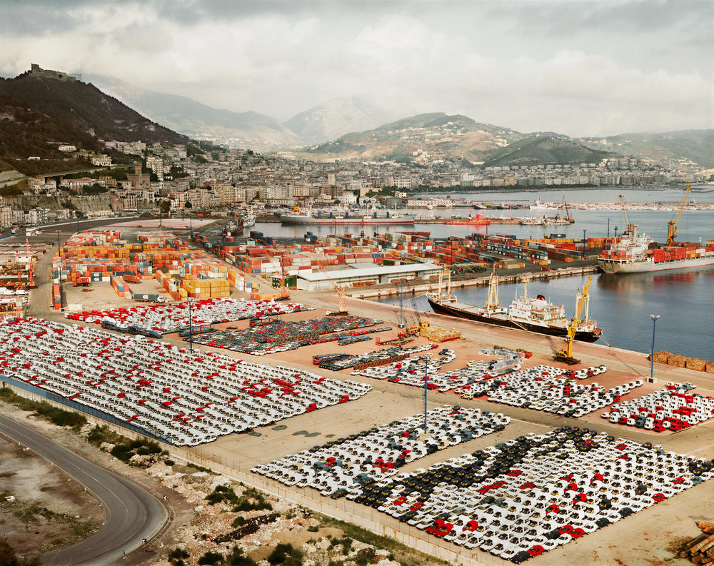 La fotografia "Il Porto di Salerno" di Andreas Gursky