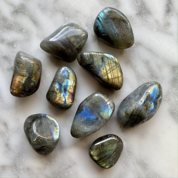 Labradorite pietra significato proprietà cristalloterapia