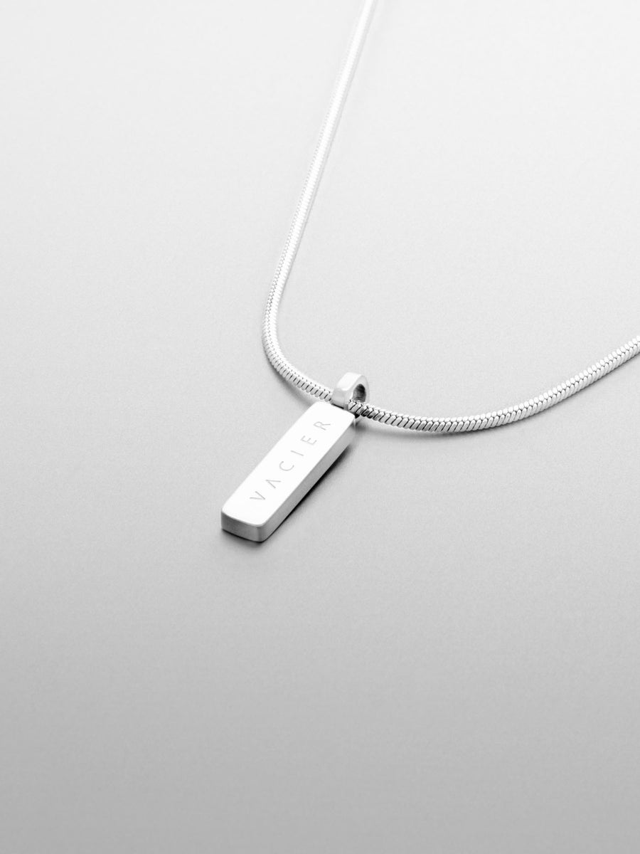 SQUARE PENDANT NECKLACE