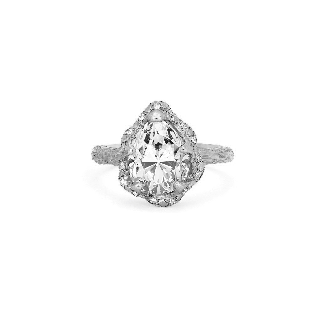 Baby Queen Water Drop Diamond Setting with Sprinkled Diamonds