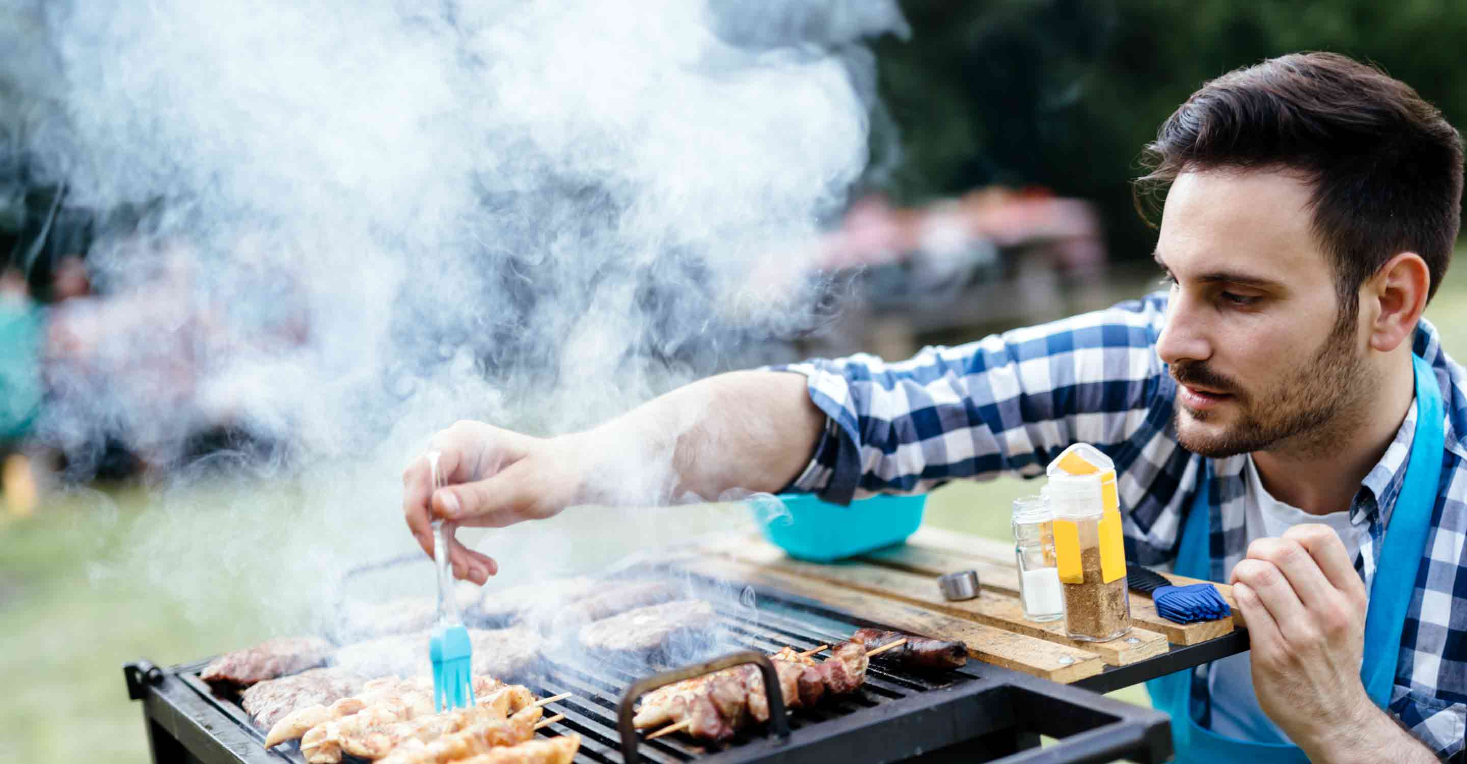 Parrillas para hacer ricas barbacoas de carne, pescado y verduras a la  plancha