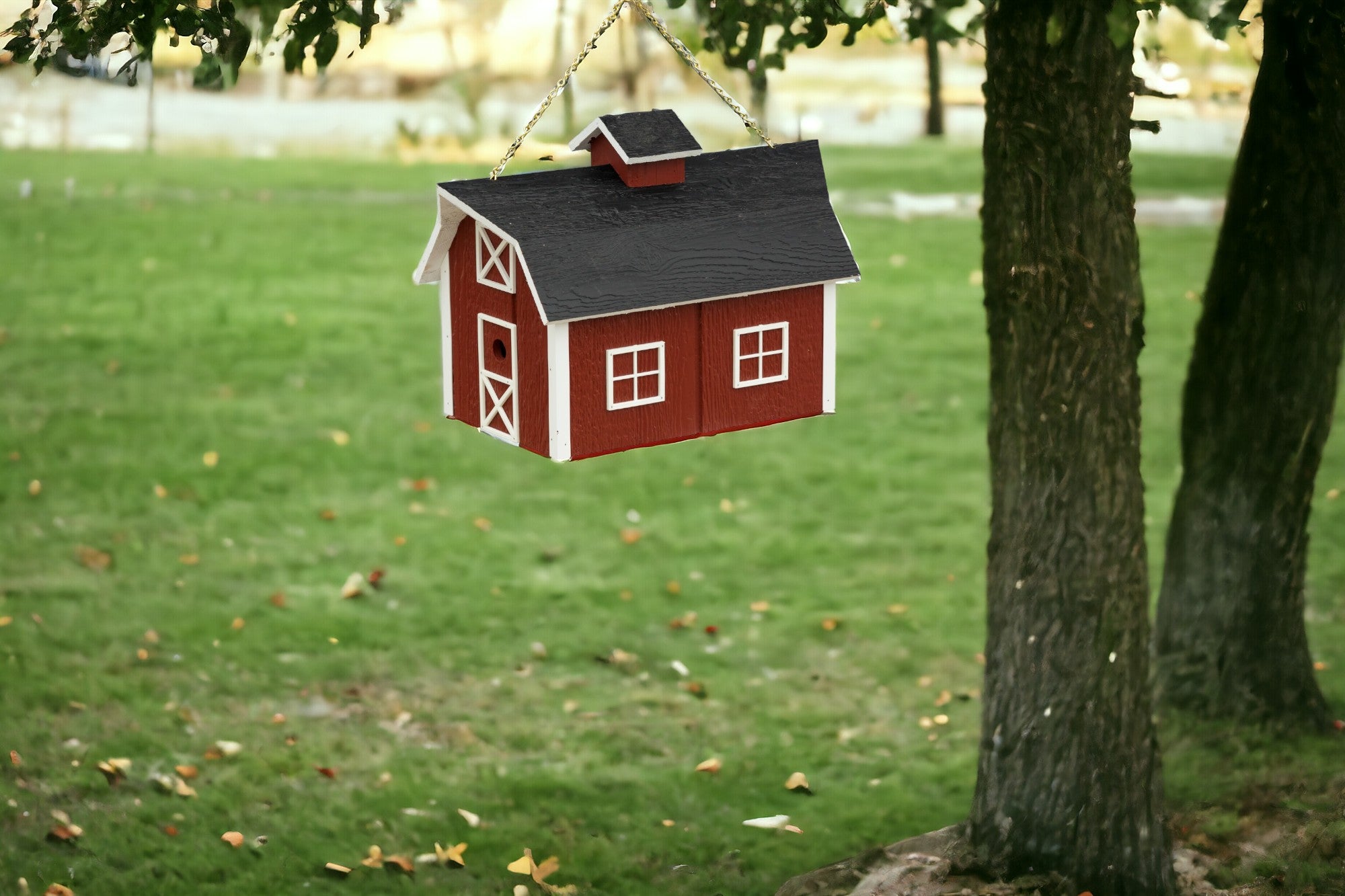 Red Barn Wooden Birdhouse