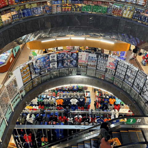 Mustafa Centre is the shopping mall on Syed Alwi Road in the cultural district of Little India, Mustafa Centre retail hub attracting many shoppers with its wide variety of products and services.