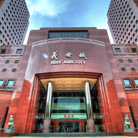 Ngee Ann City is a high-end retail landmark on Orchard Road in Singapore. The upscale, twin-towered shopping mall with luxury apparel labels, a department store, and restaurants will make your journey to buy for Christmas decorations worthwhile.