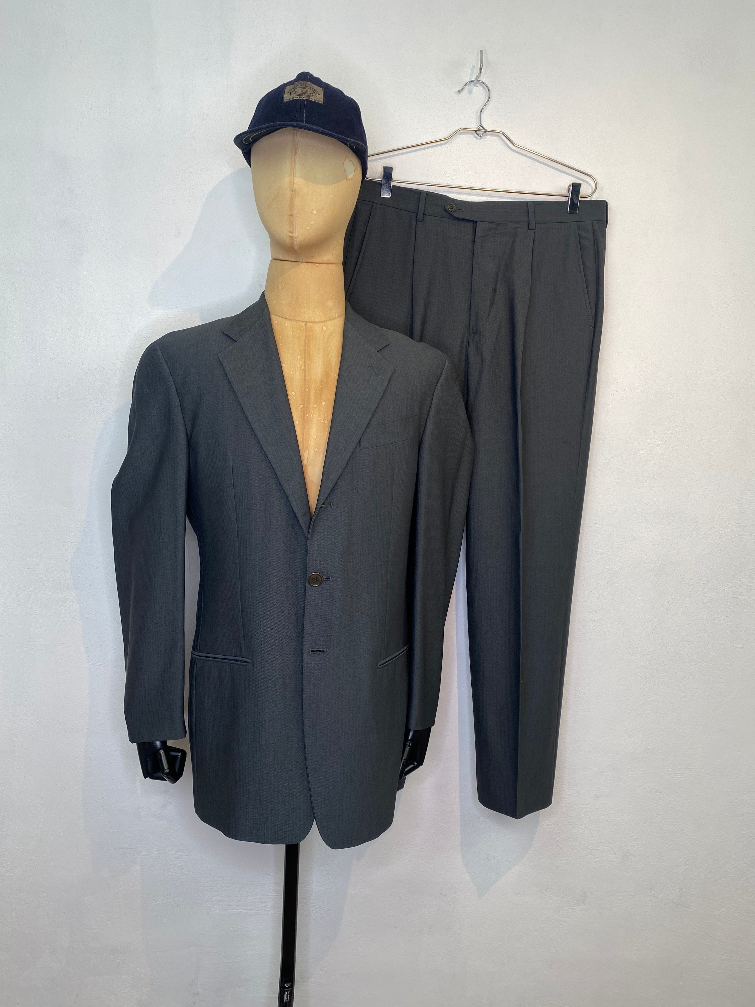 image of 1990s GA LeCollezioni gray suit