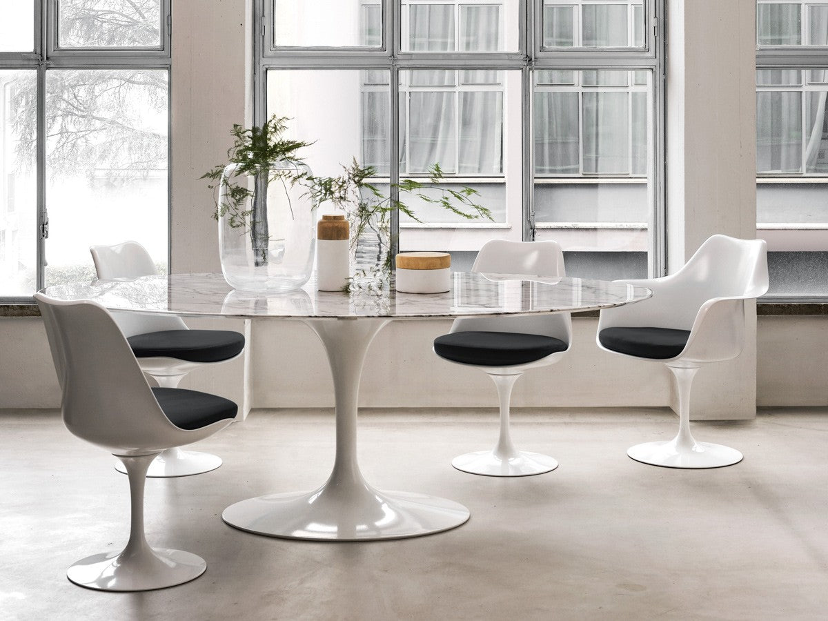 Knoll table and chairs