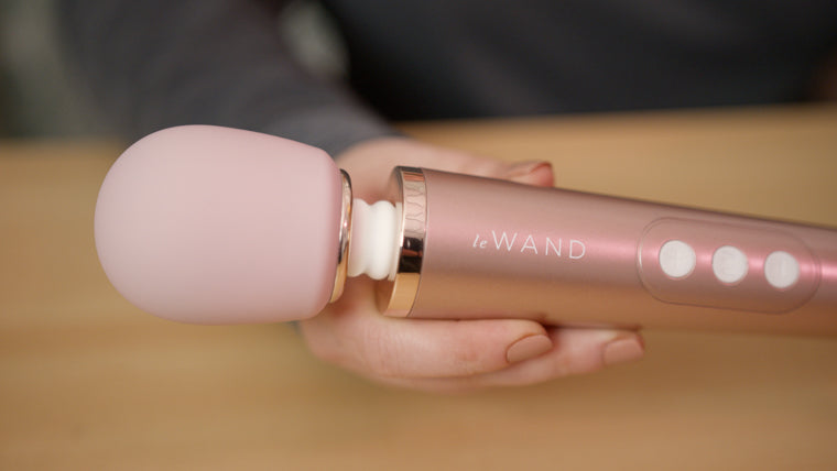 Le Wand Petite vibrator