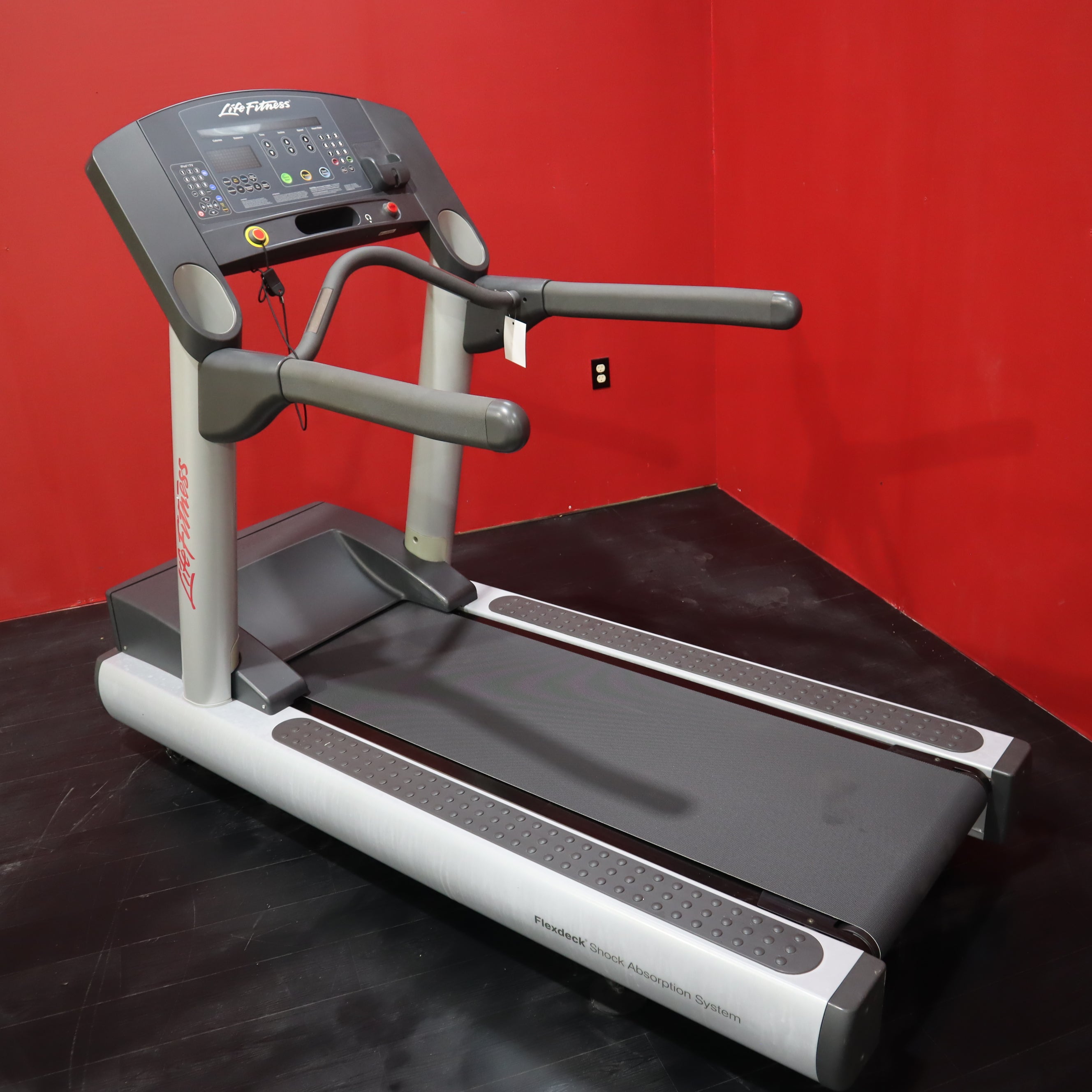 Life Fitness CLST Integrity Series Treadmill CTX Home Gyms